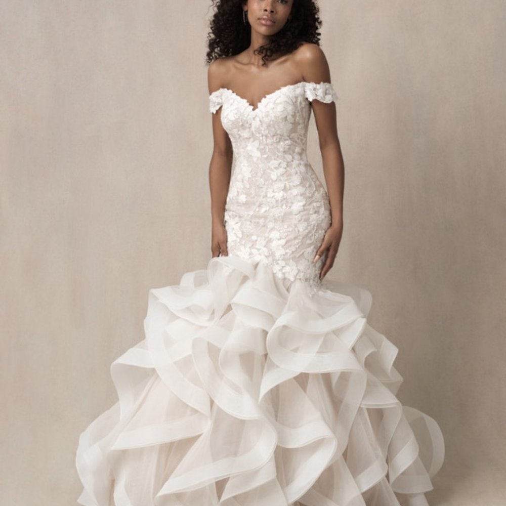 Allure Bridal Dress 9859 - Picture 3 of 4
